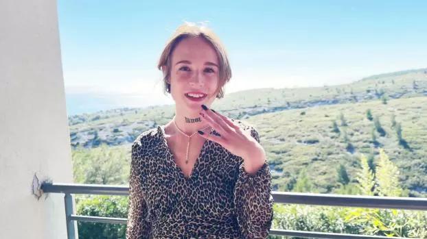 JacquieEtMichelTV – Alma – 24, finds pleasure with two men